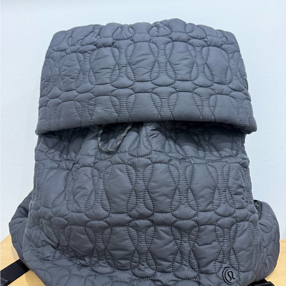 lululemon athletica Quilted Gray Backpack - Picture 1 of 1